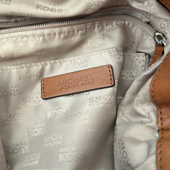 Michael Kors studded leather bag - Picture 5 of 8